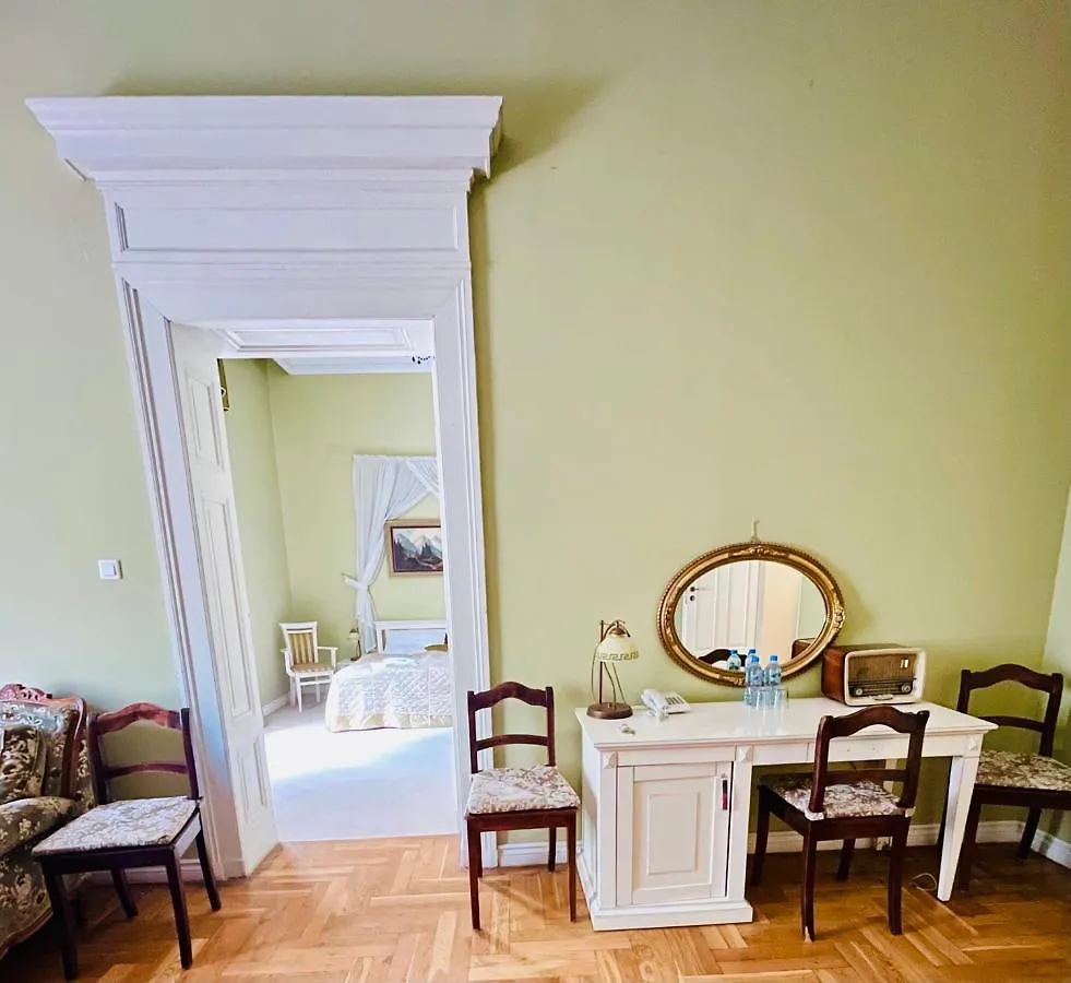 ***  Palac Biedrusko Otel Poznan Polonya