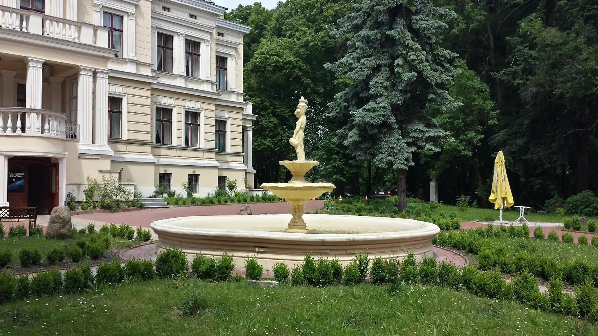 Palac Biedrusko Hotell Poznań